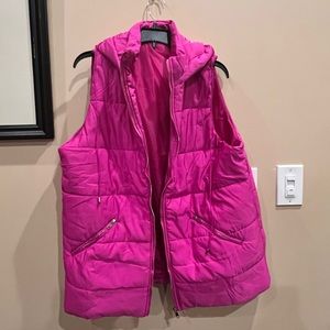Chic Soil plus  size pink puffer hooded vest. Size XL